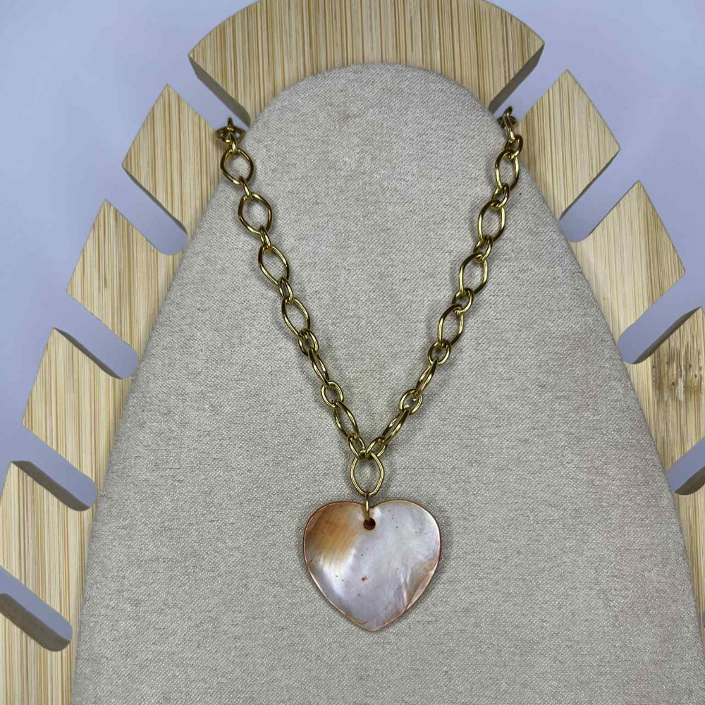 Collier cœur corail nacre